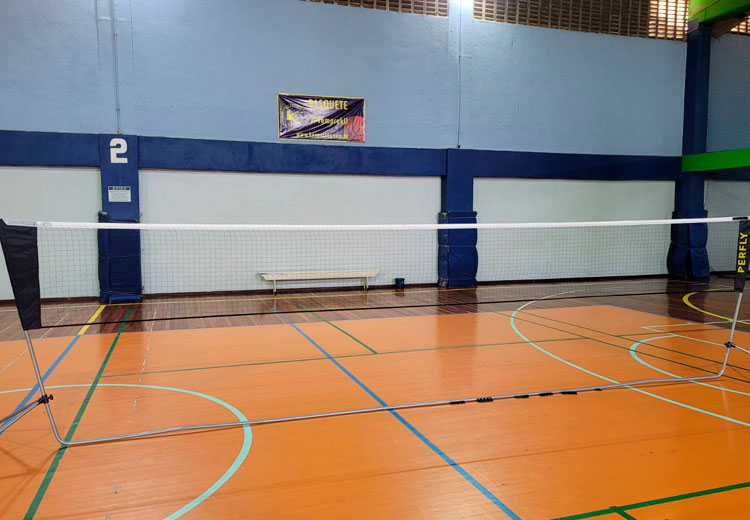 Novas redes de vôlei e badminton na AABB