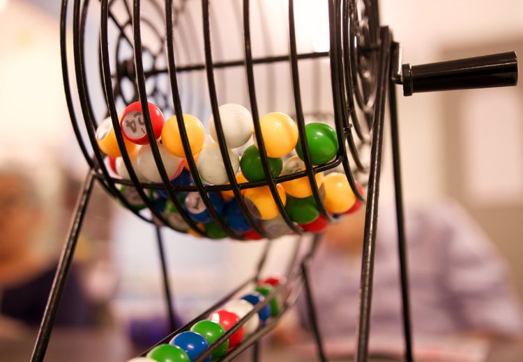 Super Bingão: Convites promocionais a...