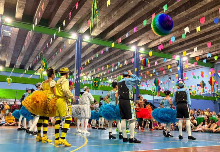 Festa Junina da AABB-RIO reuniu assoc...