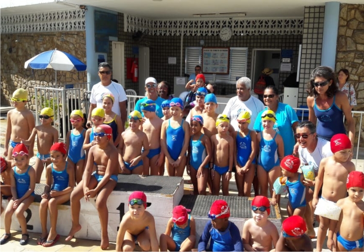 NATAÇÃO REALIZA FESTIVAL DE PRANCHINHAS