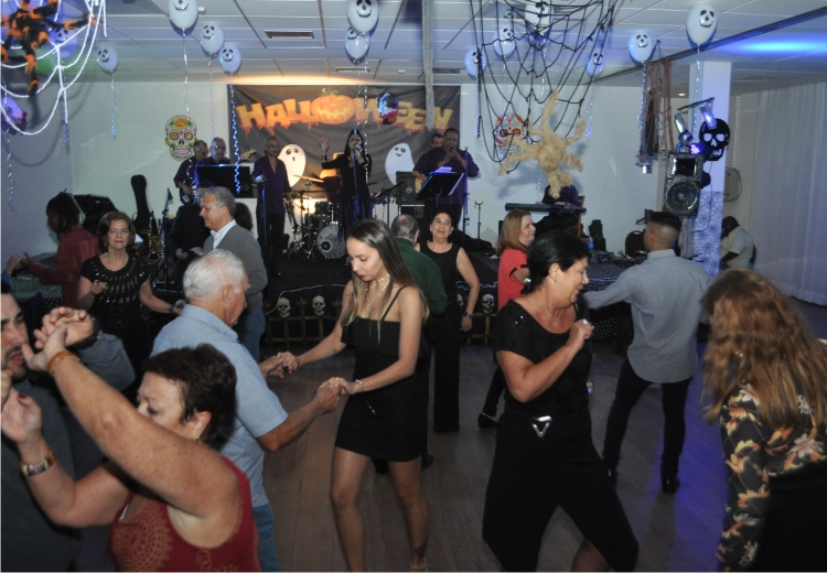 BAILE DOS ANIVERSARIANTES DE OUTUBRO